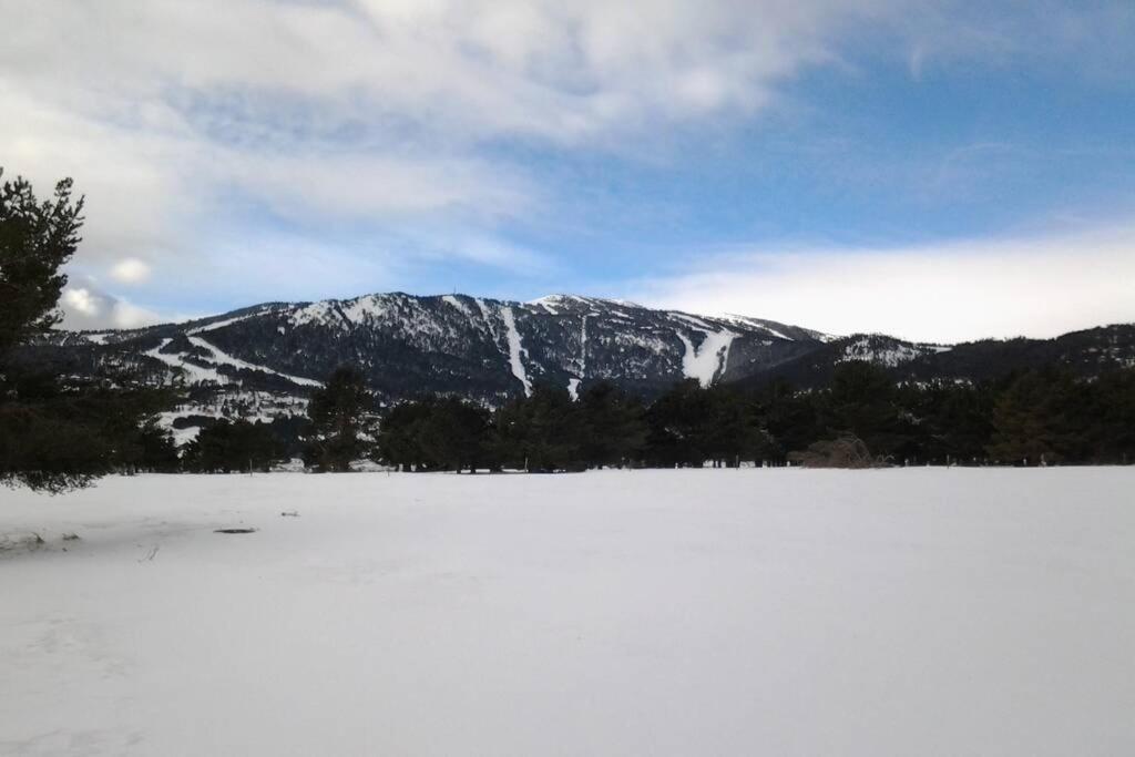 Les Angles: Esqui, Base Nautica, Naturaleza, Bike Park, ... Extérieur photo